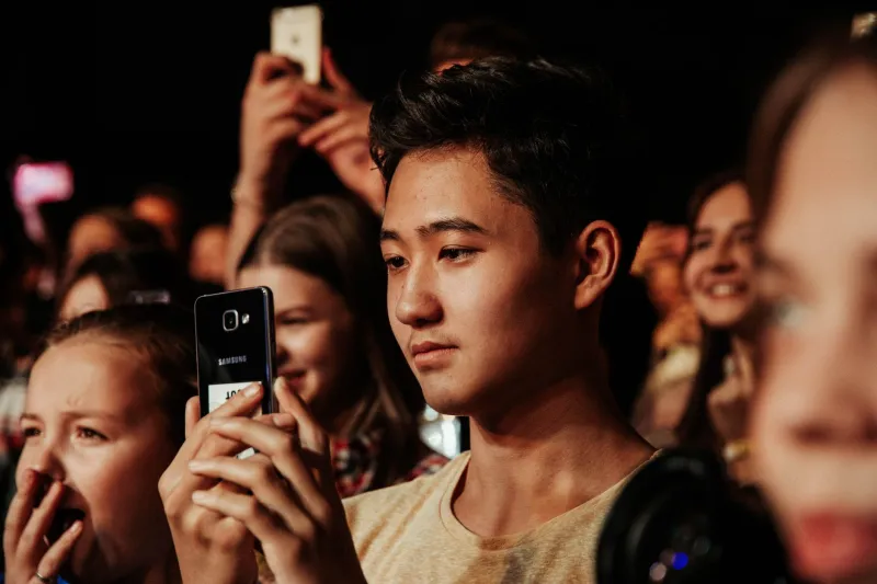 The Unfollow Era: When Devoted Fans Finally Say Enough and Actually Stick to It