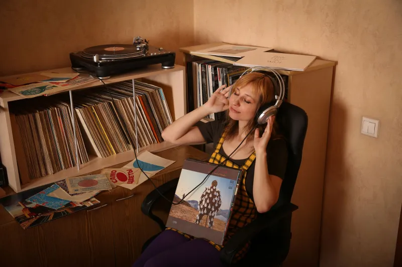 The 90-Minute Album Just Walked Back Into the Room and Broke Everyone's Monday Routine