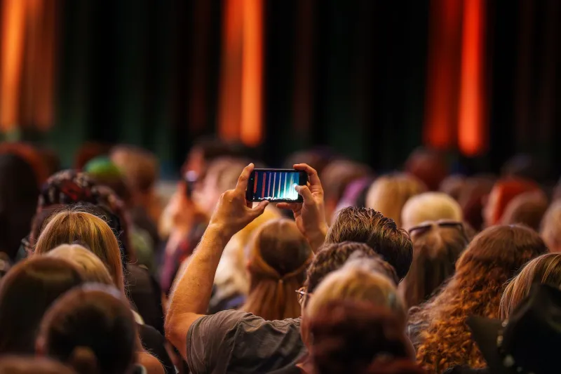 Ride or Die Until the Post: How a Single Scroll Turned Loyal Fans Into Strangers