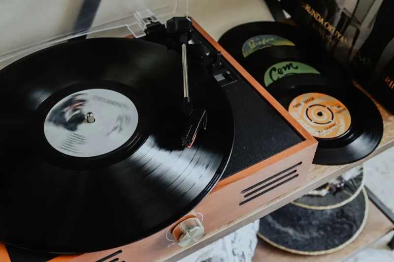 Track 7 Is Having a Moment: How the Deep Cut Came Back From the Dead